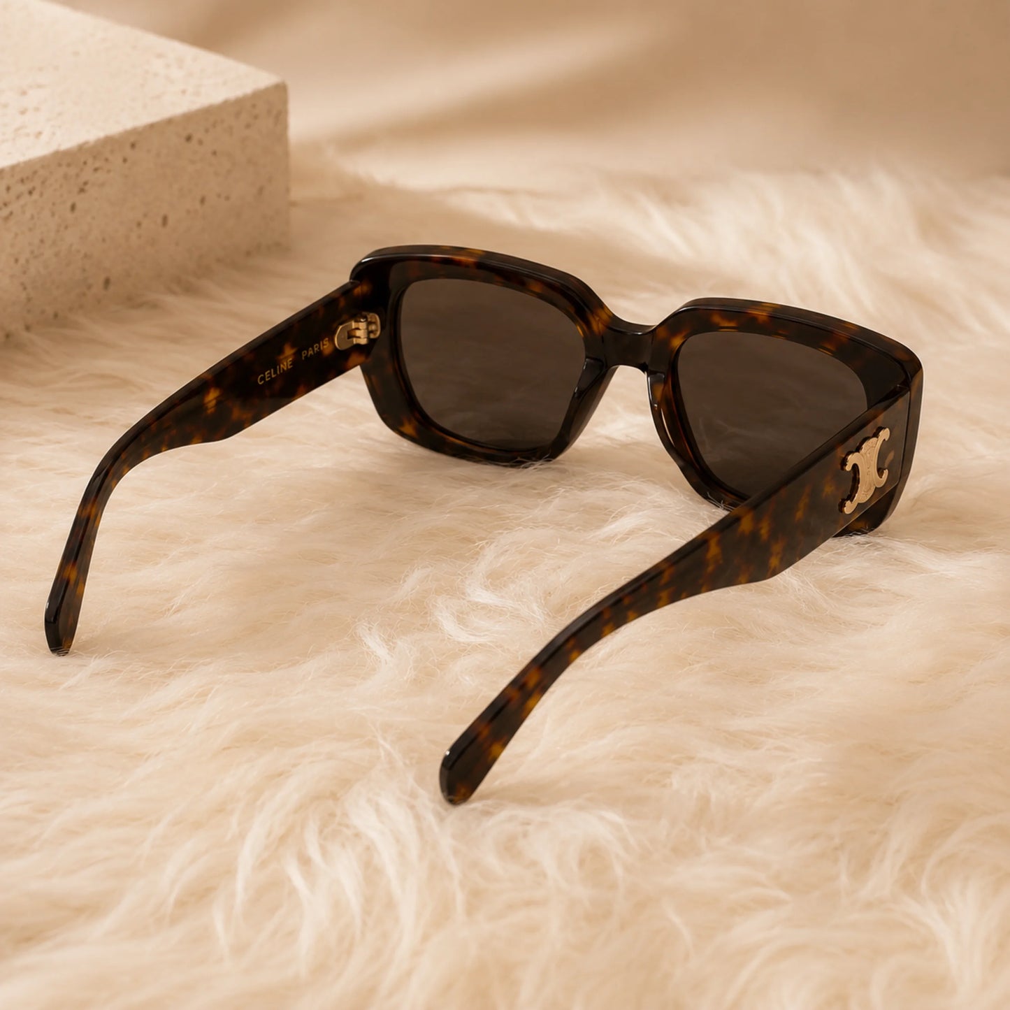 Celine Triumphe XL 01
